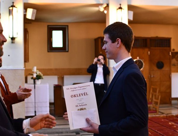 Vikáros diák hozta el a XII. Országos Orgonaverseny harmadik helyezését – Gratulálunk!
