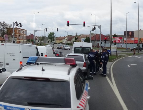 Baleset történt a Debreceni út bevezető részén, senki nem sérült meg