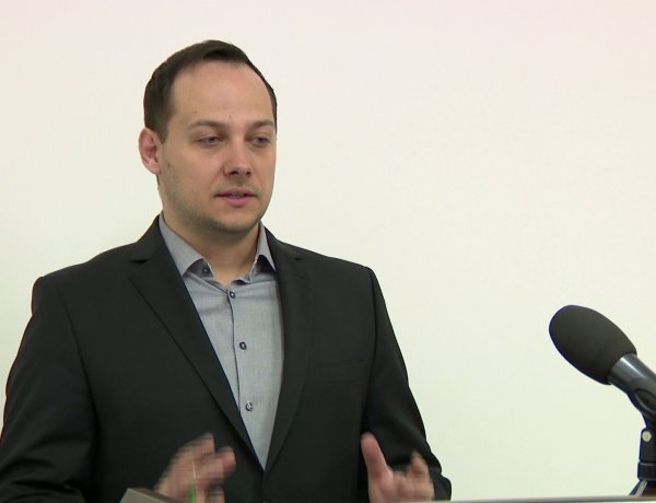 Közgyűlés után címmel tartott sajtótájékoztatót Lengyel Máté