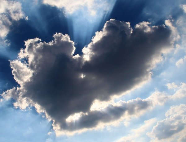 Szeles, napos időre számíthatunk – Ilyen időjárással indul a május