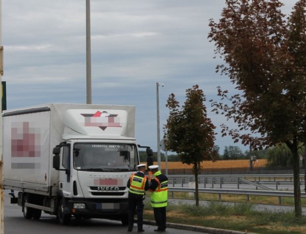 Átfogó közlekedésrendészeti ellenőrzést tartottak a hatóságok az M3-as autópályán