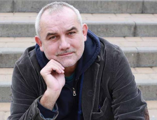 Darvasi László tárcaíró, novellista és regényíró lesz a Művészasztal tizedik vendége