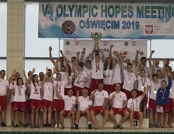 Válogatott úszóverseny - Cserfalvi Olaf négy érmet is szerzett