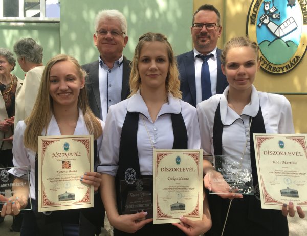 Díjazott sportolók - elismerések a Kölcsey Gimnázium ballagásán