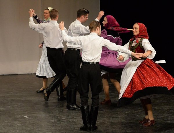 Néptáncosok Területi Bemutató Színpada – Kiemelt nívódíjas a Szabolcs Néptáncegyüttes!