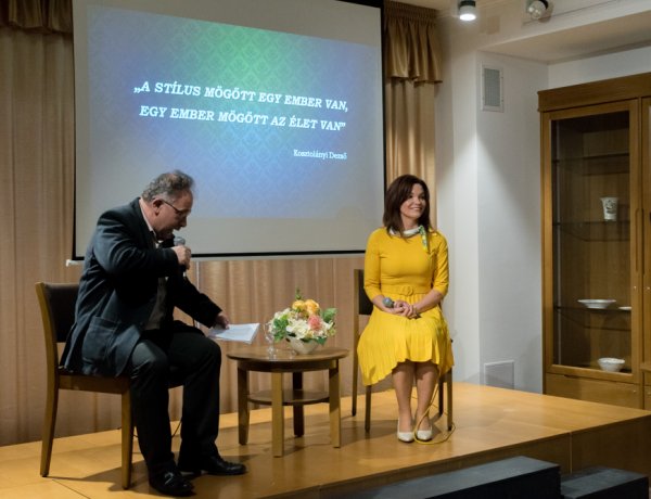 „A stílus mögött egy ember van, az ember mögött egy élet van” – Protokoll és PR előadás