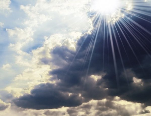 Délutánra elvonulnak az esőfelhők – Ilyen időjárásra számíthatunk csütörtökön