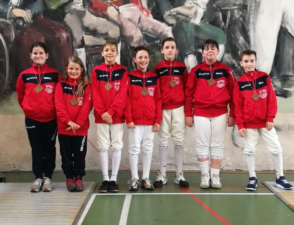 Debrecenben a kardvívók - jól szerepeltek a nyíregyházi fiatalok a 4 évszak kupán