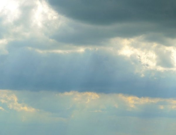 Változékony idő várható a hétvégén is – A napsütés mellett esőre is számíthatunk