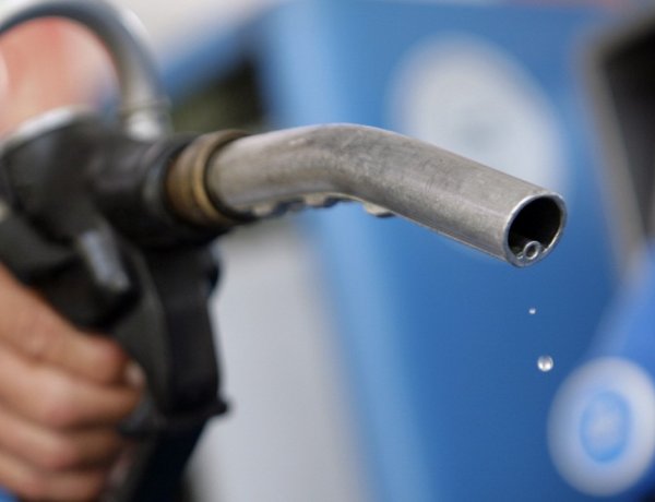 Így változnak az üzemanyagárak – Csökkent a benzin ára, itt vannak a pontos adatok