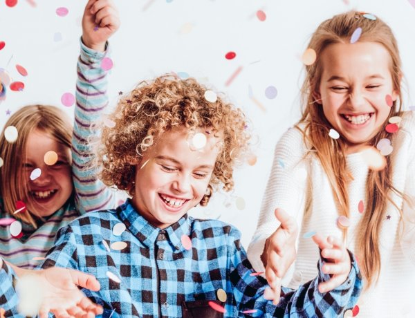 Városi Gyermeknap a Kossuth téren – Jön a Vidám Manók és Lulu bohóc!