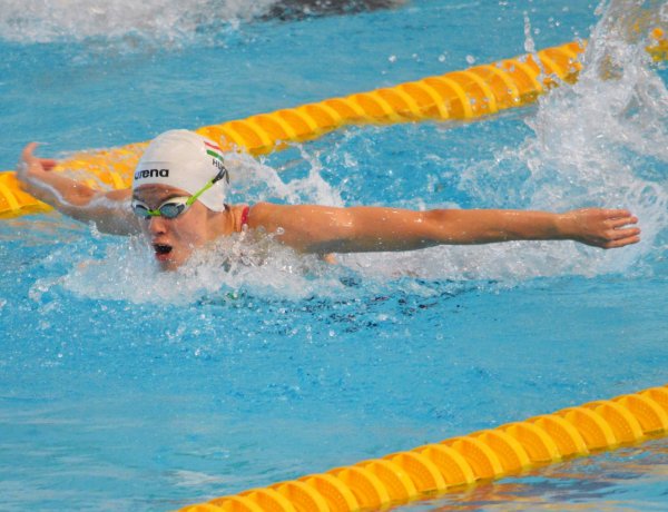 Miskolcon az úszók - jól szerepeltek a Sportcentrum versenyzői