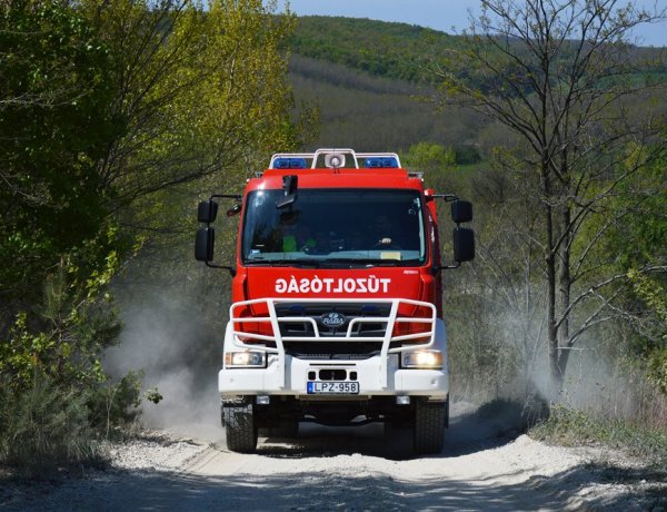 Egy nyíregyházi üzlet szárítógépében égtek ruhaneműk – A Pazonyi úton történt a tűzeset