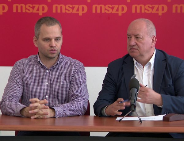 A minimálbér és az öregségi nyugdíj európai bevezetését szorgalmazza az MSZP