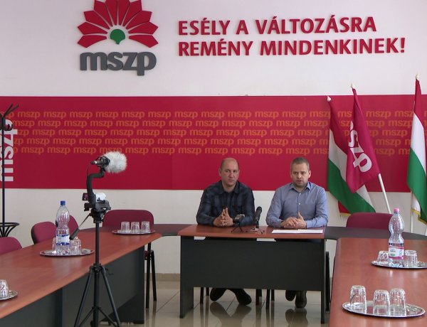 Haza-Szeretet-Európa címmel tartott sajtótájékoztatót Jeszenszki András és Aranyos Gábor