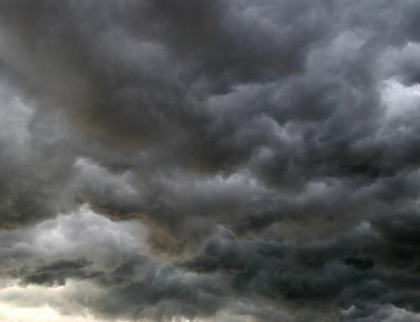 Zivatarok, felhőszakadás és szélrohamok is kialakulhatnak szerdán