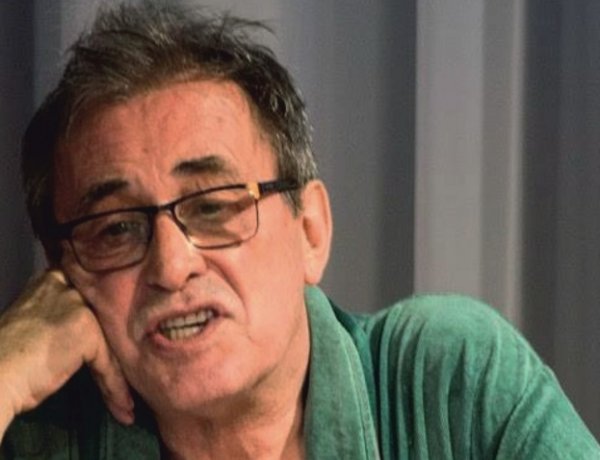 Összeomlások - monodráma egy felvonásban, a Móricz Zsigmond könyvtárban