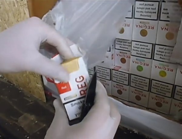 Rekord mennyiségű, 530 millió forintot érő cigit rejtett a kamion