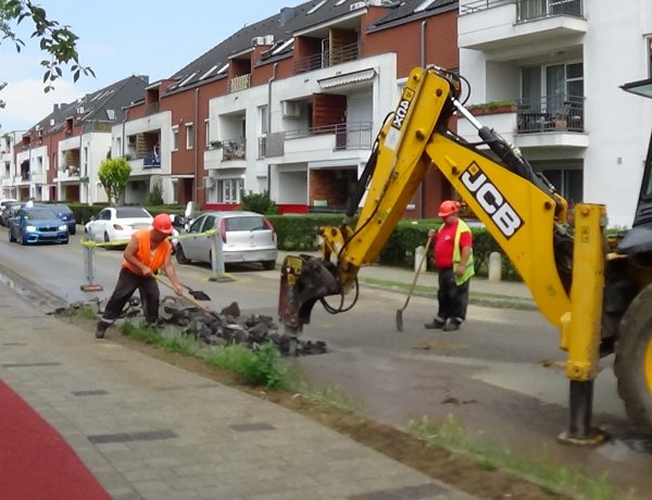Ideiglenesen zsákutca lett a Jég utca – Épül a csapadékvíz elvezető rendszer!