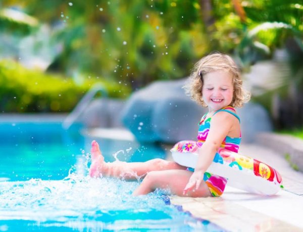 Telt házzal működnek a szállodák Pünkösdkor - A kánikula miatt folyamatosak a foglalások