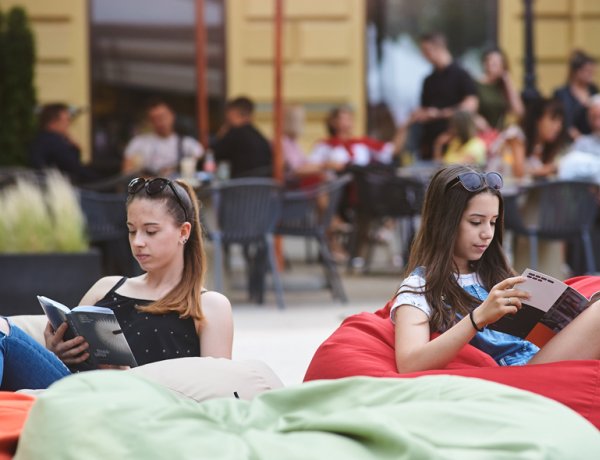 Jubileumi Ünnepi Könyvhét a Szabadság téren színes kísérőrendezvényekkel