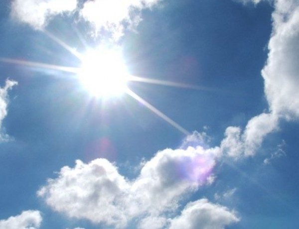 Hétfőn is nagyon erős lesz az UV-B sugárzás - Figyelmeztetést adott ki az OM