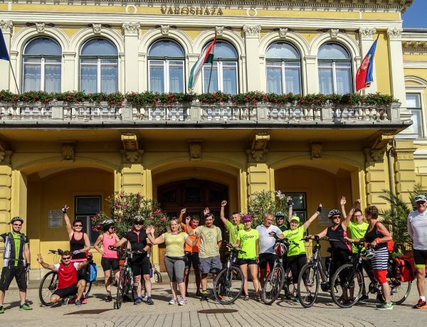 Dombokon és két keréken a Partiumban – Újabb túrára indult a Zöld Kerék Alapítvány