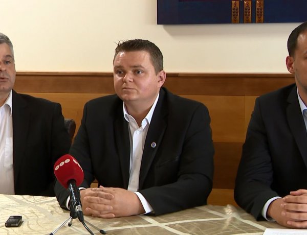 Szövetség Nyíregyházáért témában tartottak sajtótájékoztatót pénteken délután