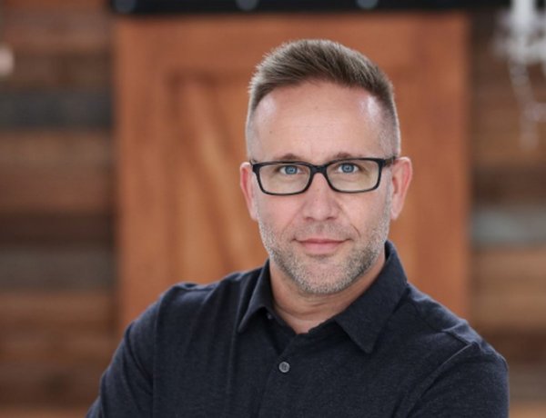 Exkluzív interjú Szabó Péterrel, az ország egyik legsikeresebb trénerével, előadójával