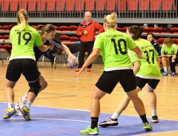 28. bajnoki idény - nem volt olyan meccse a Kölcseynek, amikor nem volt sérült