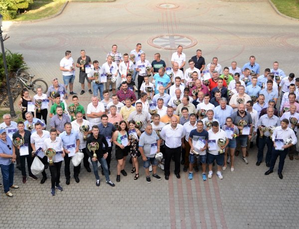 Díjazott labdarúgók - a megyei bajnokság dobogósait is köszöntötték