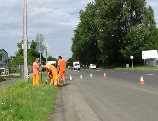 Megkezdődött a tervezett körforgalmi csomópont építése a Tiszavasvári úti kereszteződésben