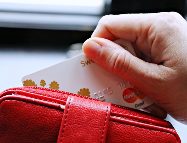 A pénzügyminiszter a banki adategyeztetés határidejének meghosszabbítását javasolja