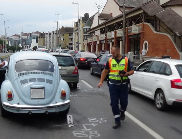 Egy személy megsérült a Vay Ádám körúton történt balesetben, jelentős volt a torlódás