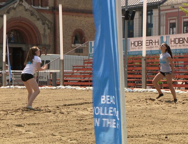 Strandröplabda a belvárosban - nyolcadik alkalommal is Hübner Beach Volleyball in the City