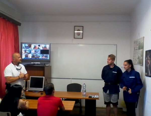 Szakmai nap Nyírbátorban – Diákok pillanthattak be a rendőri élet kulisszatitkaiba