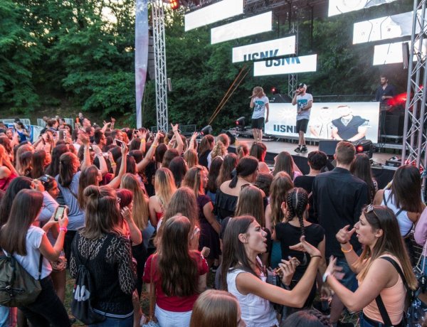 A USNK a SóstóFeszt színpadát is felrobbantotta – Elképesztő hangulat a Sóstó Katlanban!