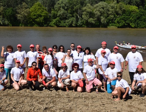 Ismét versenybe szálltak a bíróság dolgozói a Sárkányhajó roadshow-n 