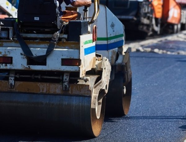 Értünk épül – Tovább újulnak a város útjai, fokozott türelemmel közlekedjünk!