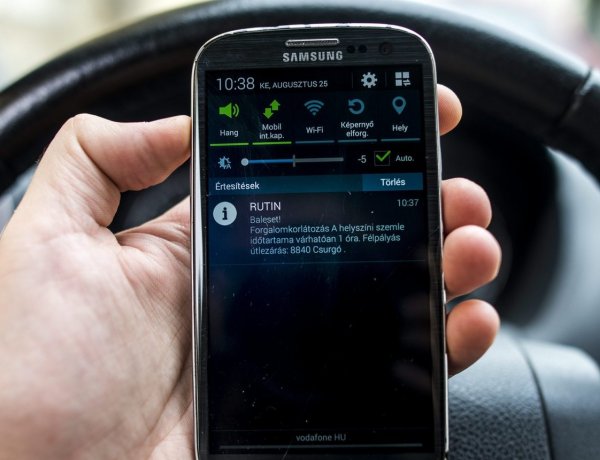 Háztól házig – Utazást segítő applikáció vakok és gyengén látók számára