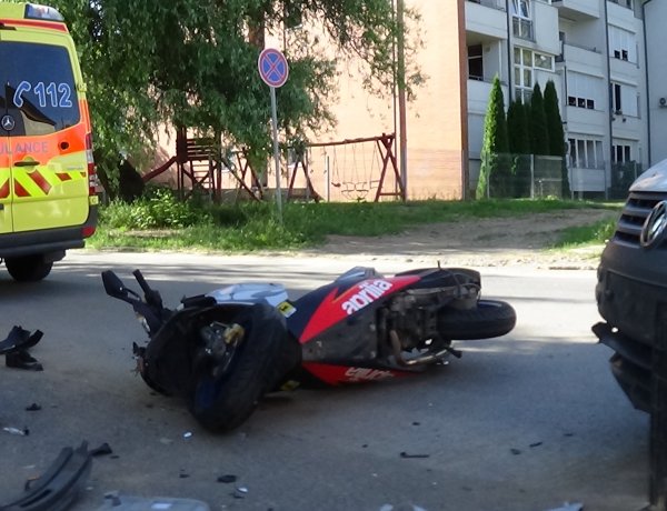 Kórházba szállították a Czuczor Gergely utcán elgázolt motorost