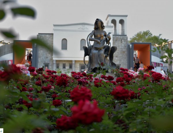 Kedvezménnyel is válthatók jegyek a Rózsakert Szabadtéri Színpad előadásaira!