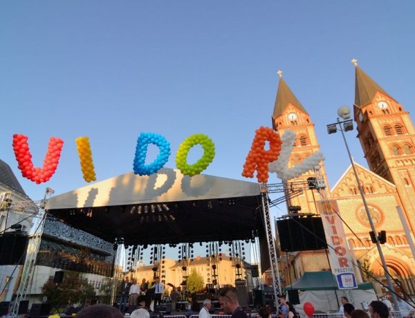 Szente Vajk, Nagy Sándor, Gálvölgyi János is nevettet majd a VIDOR-on!