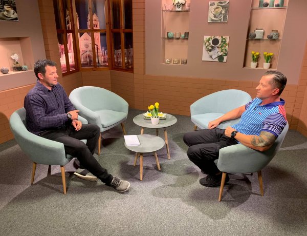 Horváth Péter a Nyíregyházi Televízió stúdiójában járt és nyári mozgástippeket is adott