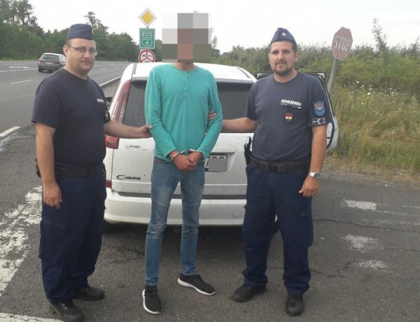 Police.hu: Őrizetbe vették a Nyírturánál elfogott embercsempészt