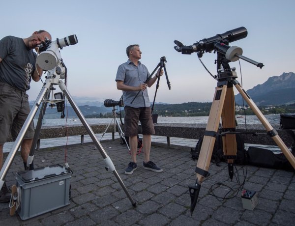 Emberek tízezrei láthatják a keddi részleges holdfogyatkozást