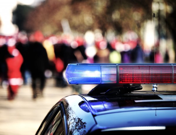 Köztéri művészeti alkotást rongáltak meg Nyíregyházán – Rúgták, amíg kidőlt