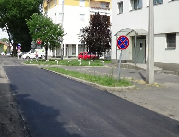 Útfelmarási munkálatok miatt lezárták a Selyem utca Városi Galéria felőli részét