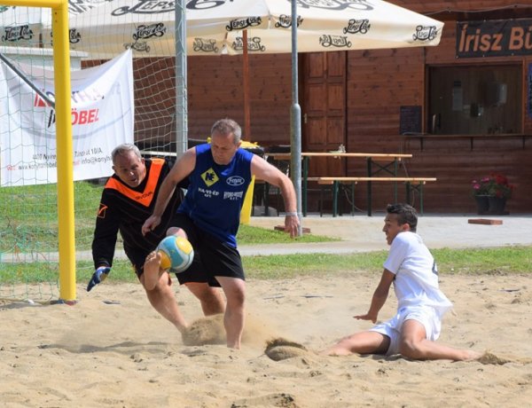 A Real nyerte a Fatum Property Kupát - címvédés strandfociban