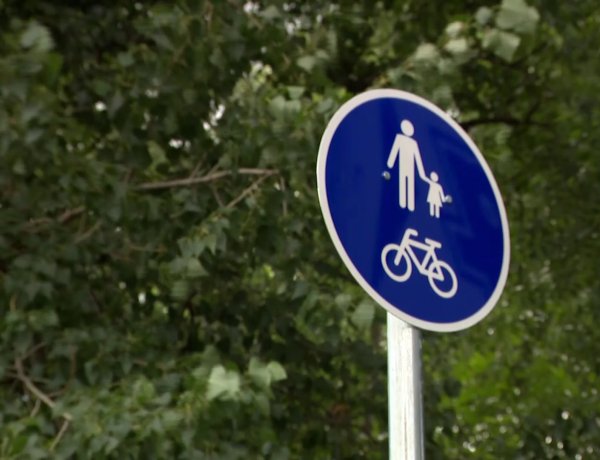 Jó hír a kerékpárosoknak: megújult a burkolat a Kígyó és a Kert utca közötti kerékpárúton!